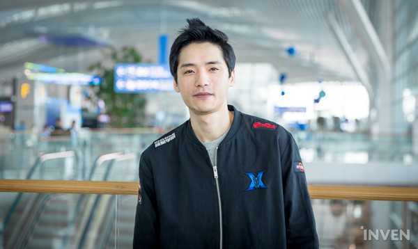 KT Rolster's head coach Hirai fined 2 million KRW, suspended 2 weeks after insulting referee 2 KT Rolster coach
